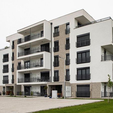 Kinga Apartman Дунавска Стреда Екстериор снимка