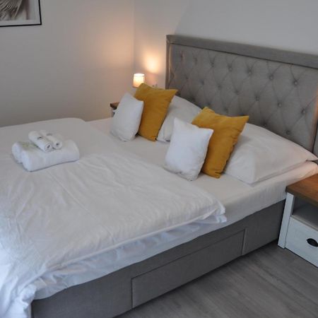 Kinga Apartman Дунавска Стреда Екстериор снимка