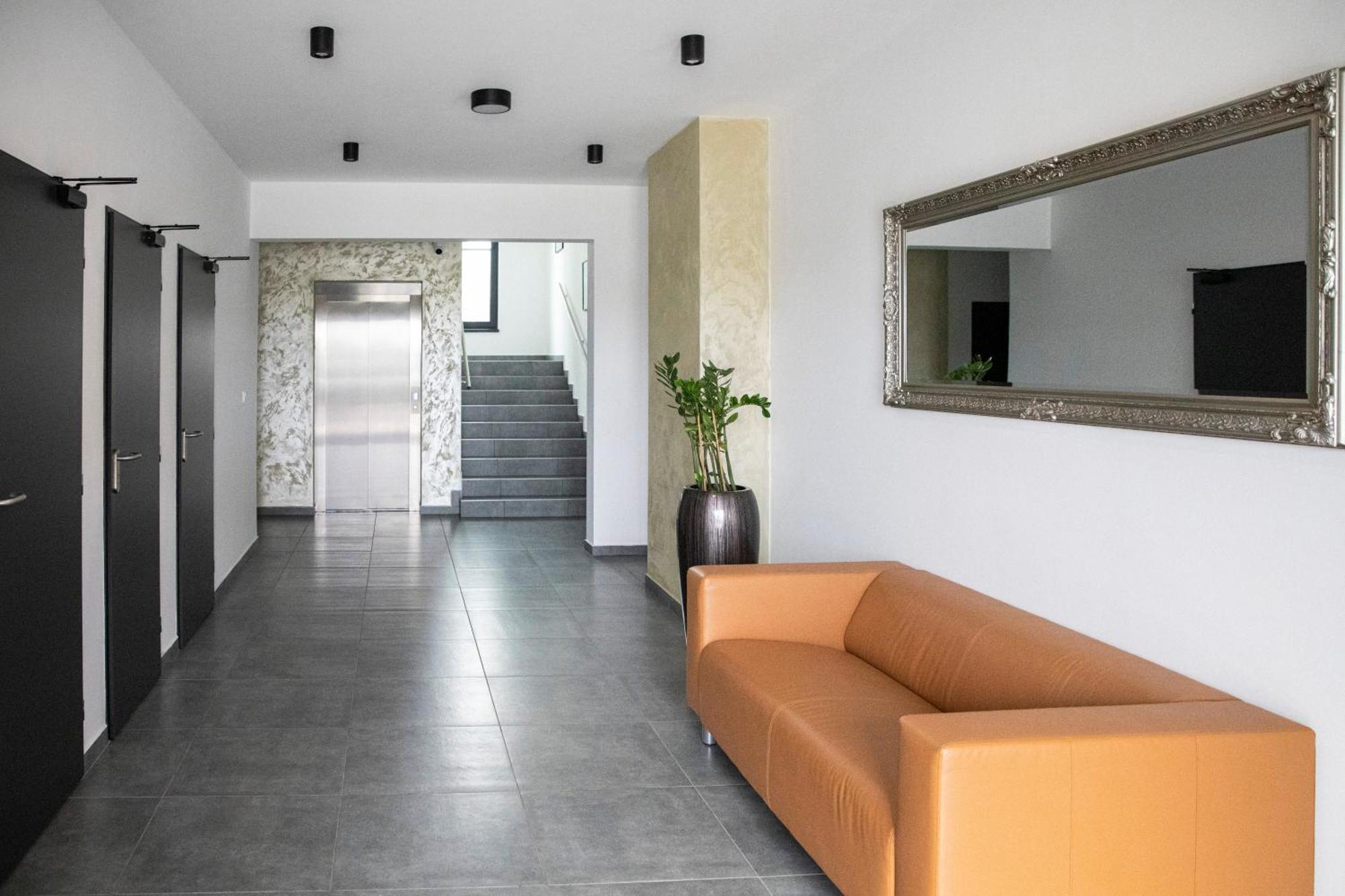 Kinga Apartman Дунавска Стреда Екстериор снимка