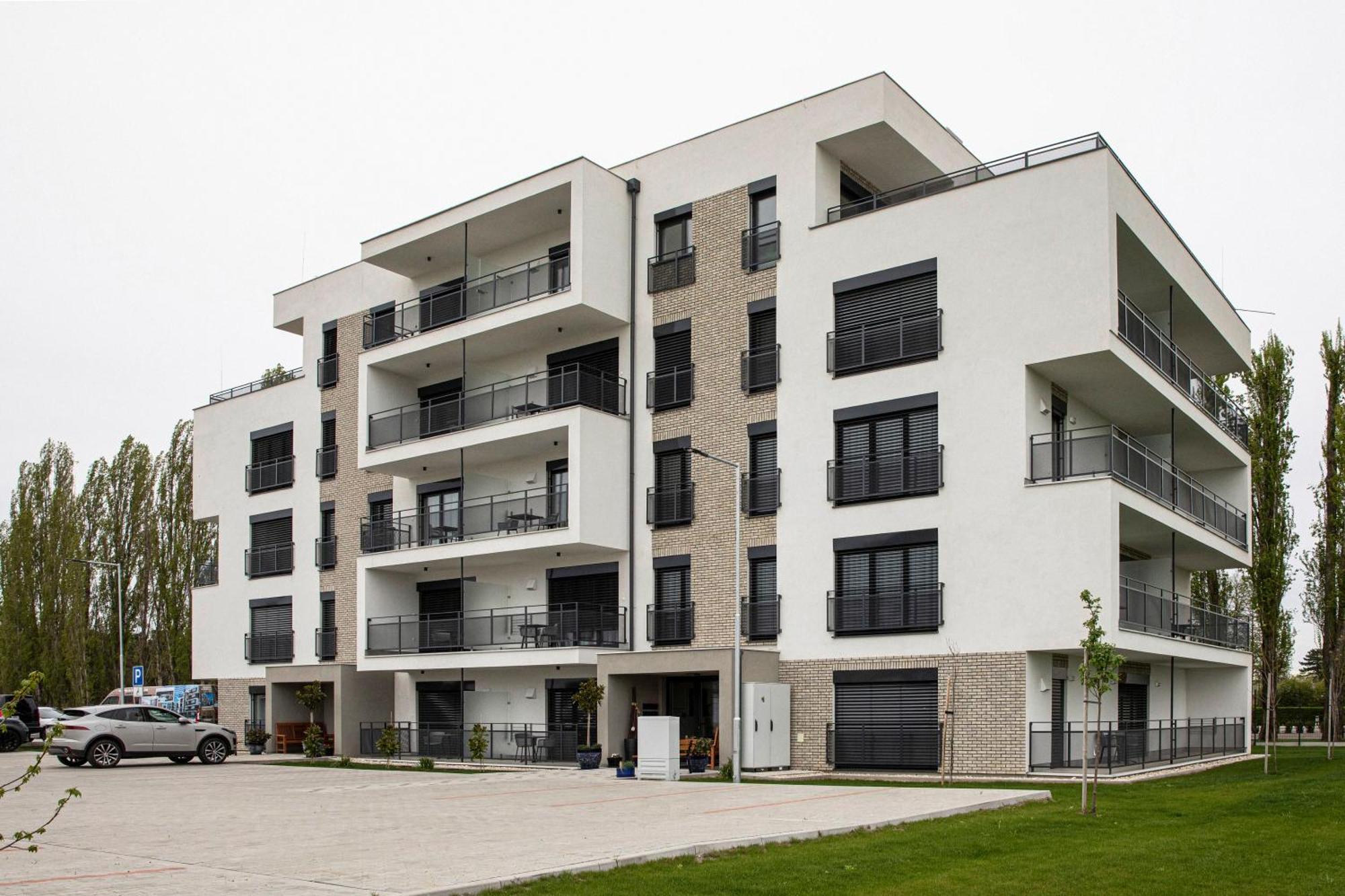 Kinga Apartman Дунавска Стреда Екстериор снимка