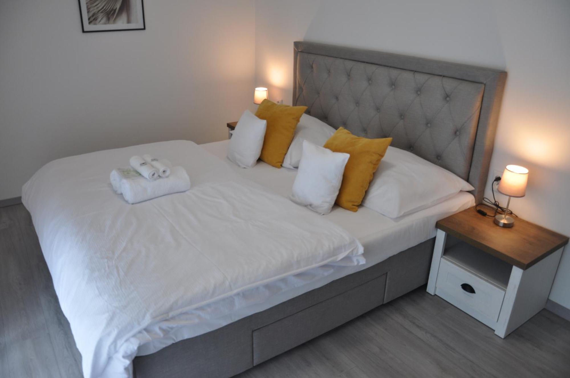 Kinga Apartman Дунавска Стреда Екстериор снимка
